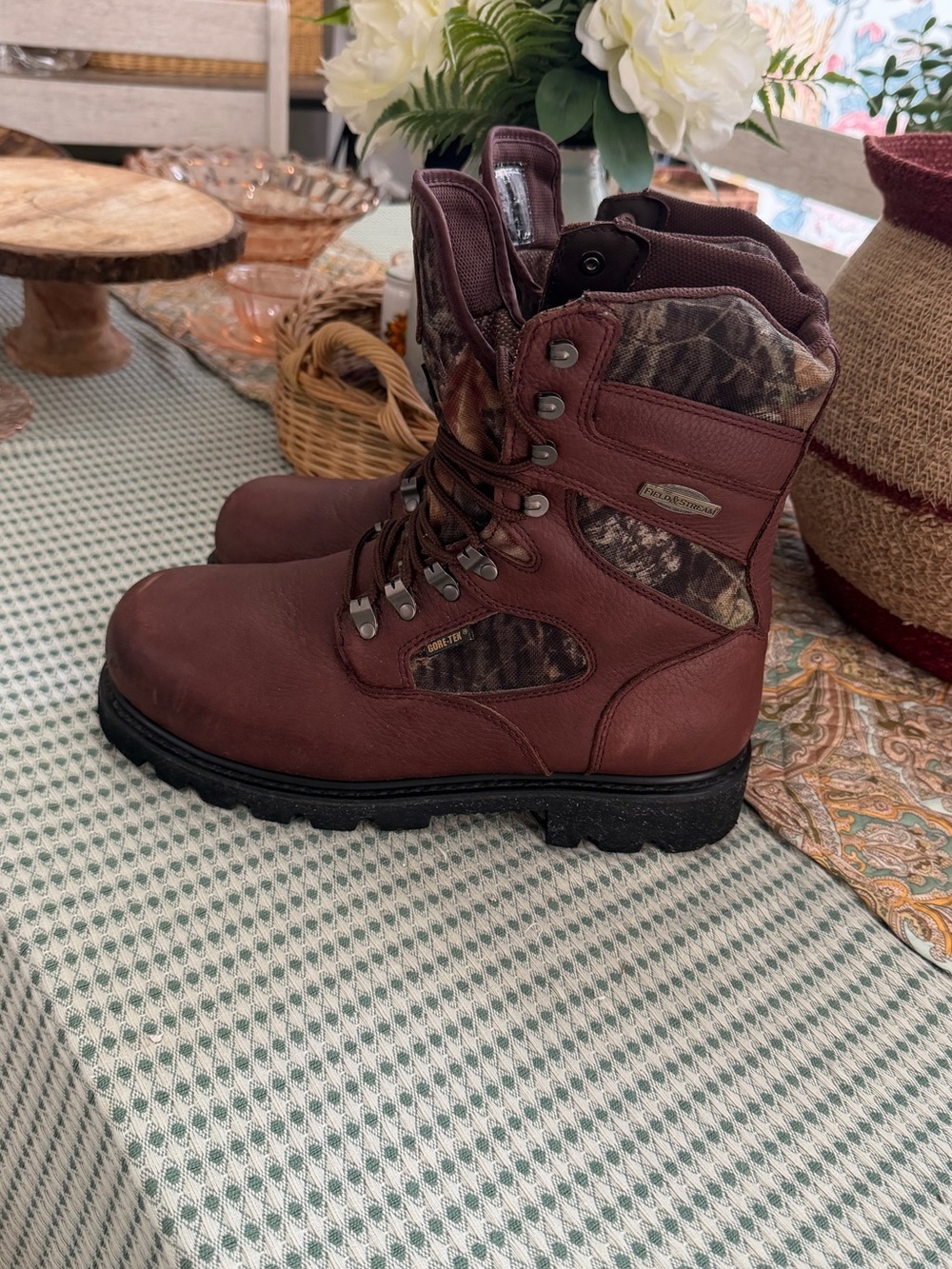 Field & Stream Men’s Leather Hunting Boots with Camo Panels size 9 1/2